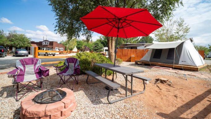 Funstays Glamping Setup Tent In Rv Park #1 Ok-T1 Moab Kültér fotó